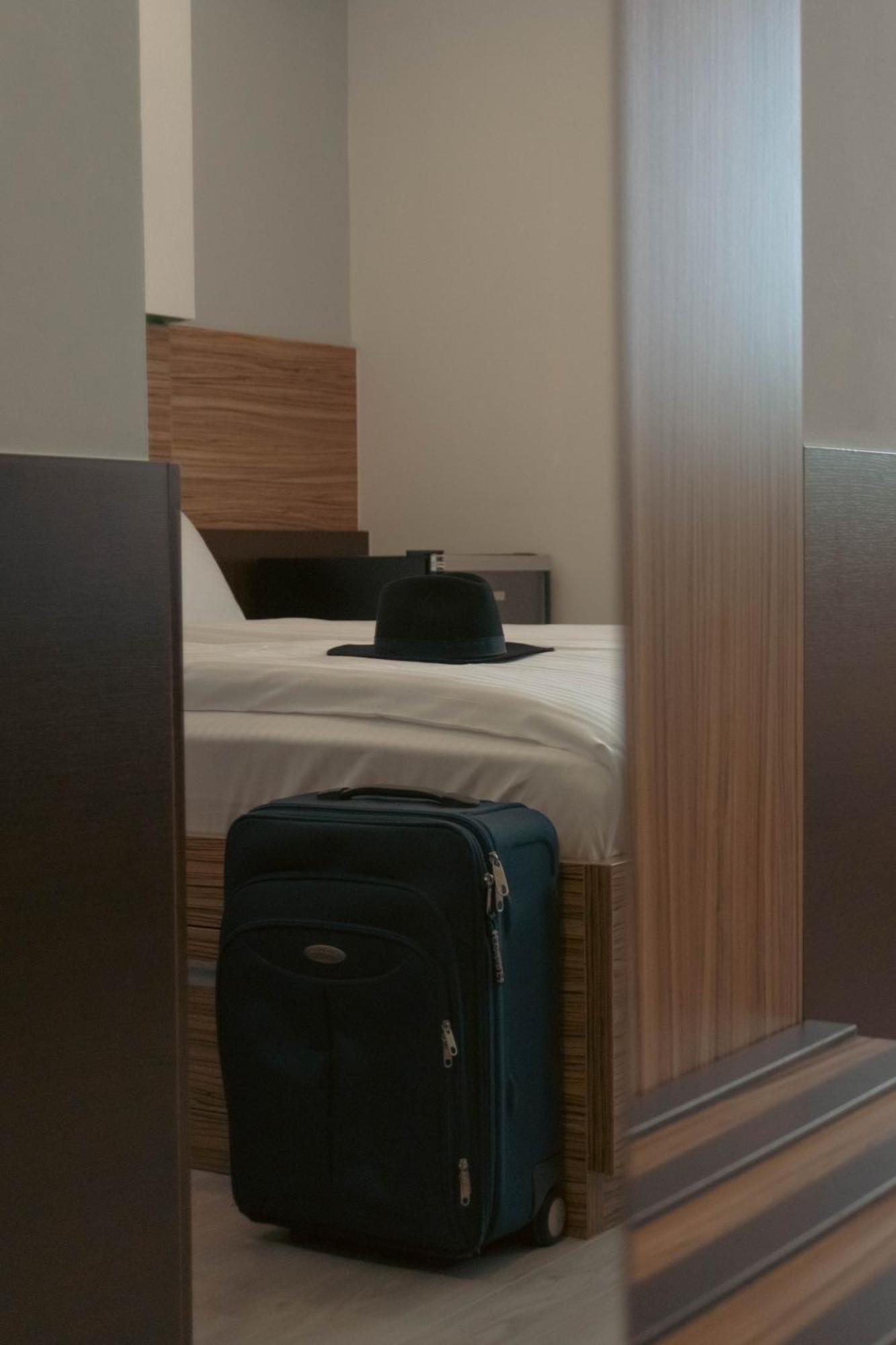 Hotel Bosna 1 Илиджа Экстерьер фото
