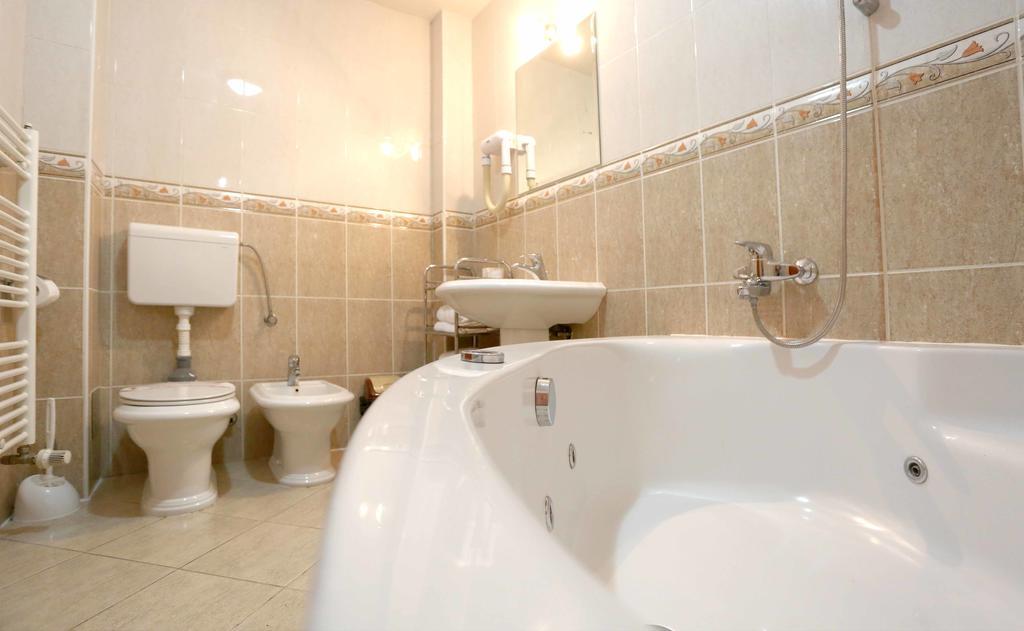 Hotel Bosna 1 Илиджа Экстерьер фото